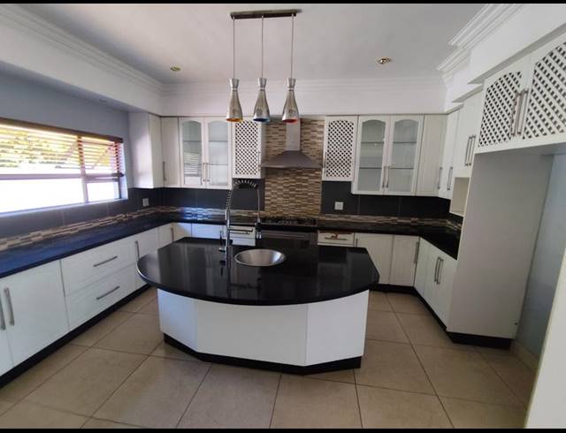 5 BEDROOM PROPERTY TO RENT IN MIDLANDS ESTATE